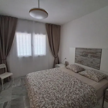Dinastia B403 By Tenerife & Sales * Los Cristianos (Tenerife)